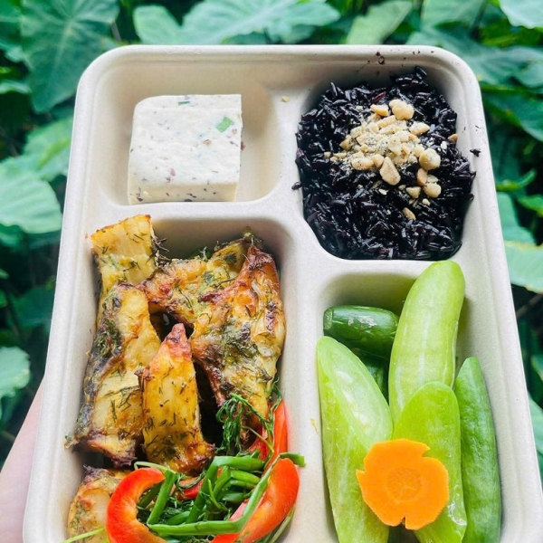 So sánh bếp ăn thông minh